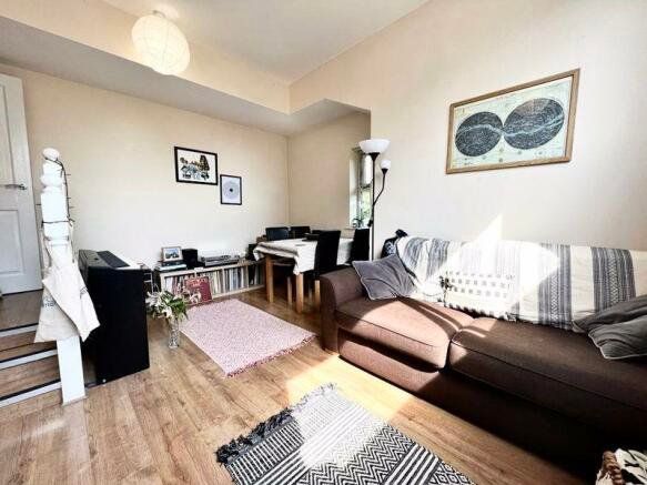 Property photo 1 of 9 Picture No. 05