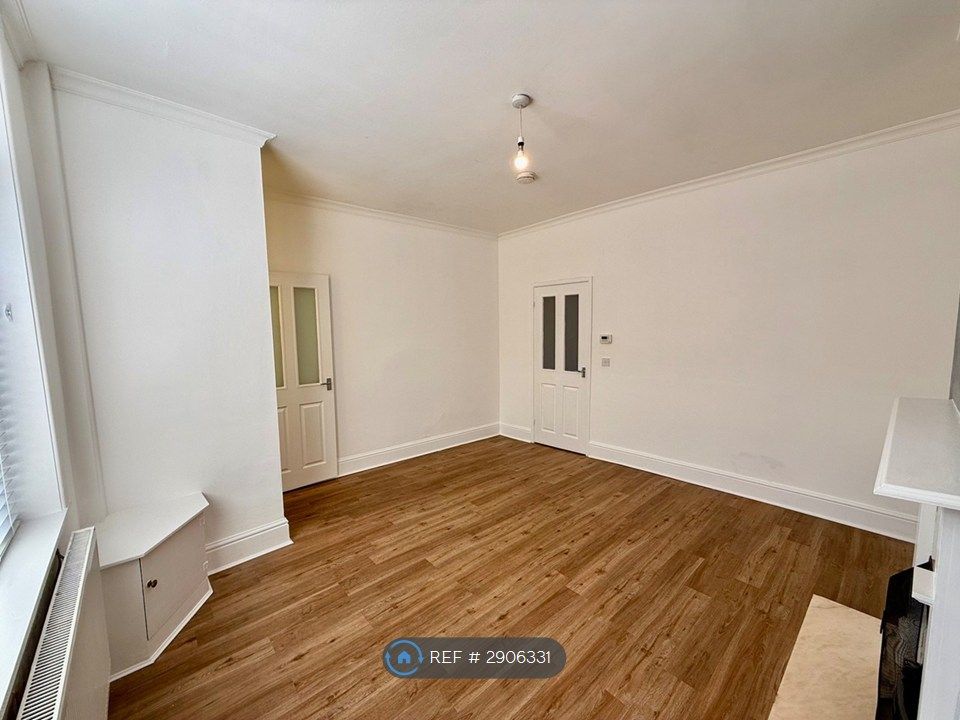 Property photo 2 of 26
