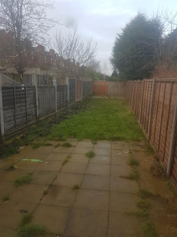 Property photo 2 of 13 Garden