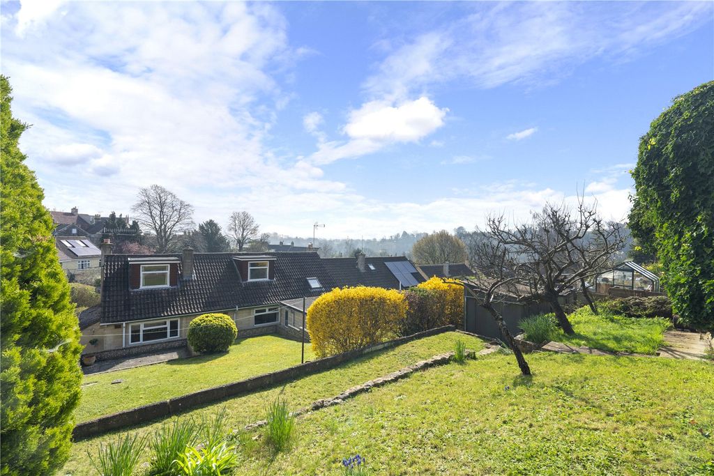 Property photo 3 of 16 Picture No. 14