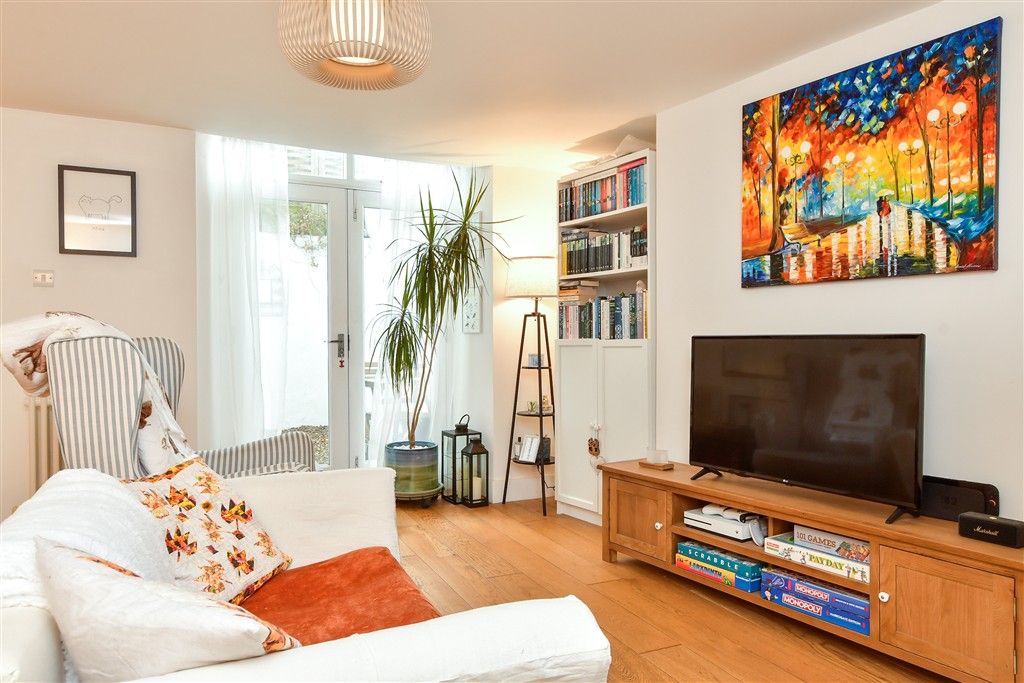 Property photo 3 of 14 Internal Lifestyle Photograph