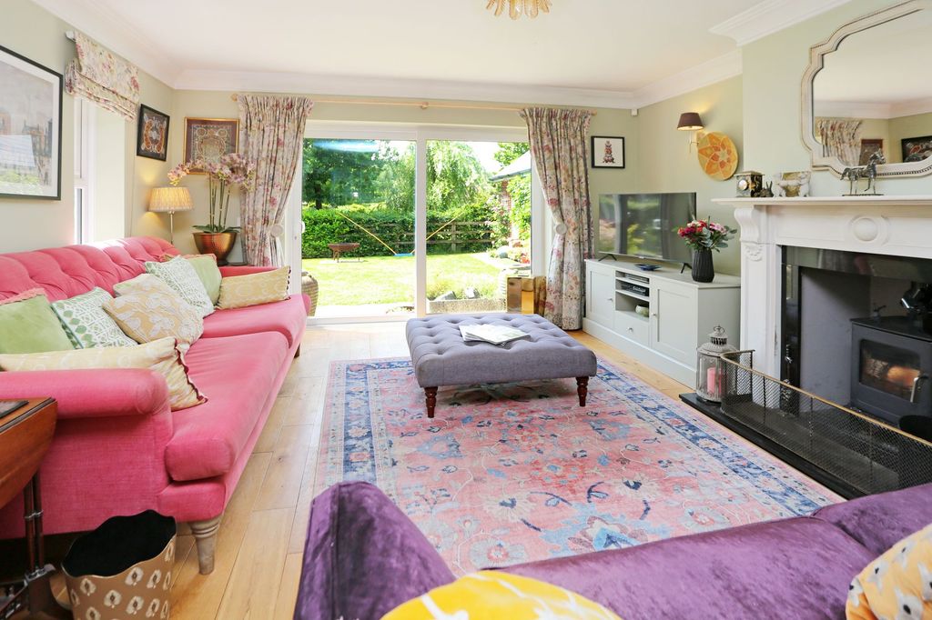 Property photo 2 of 14
