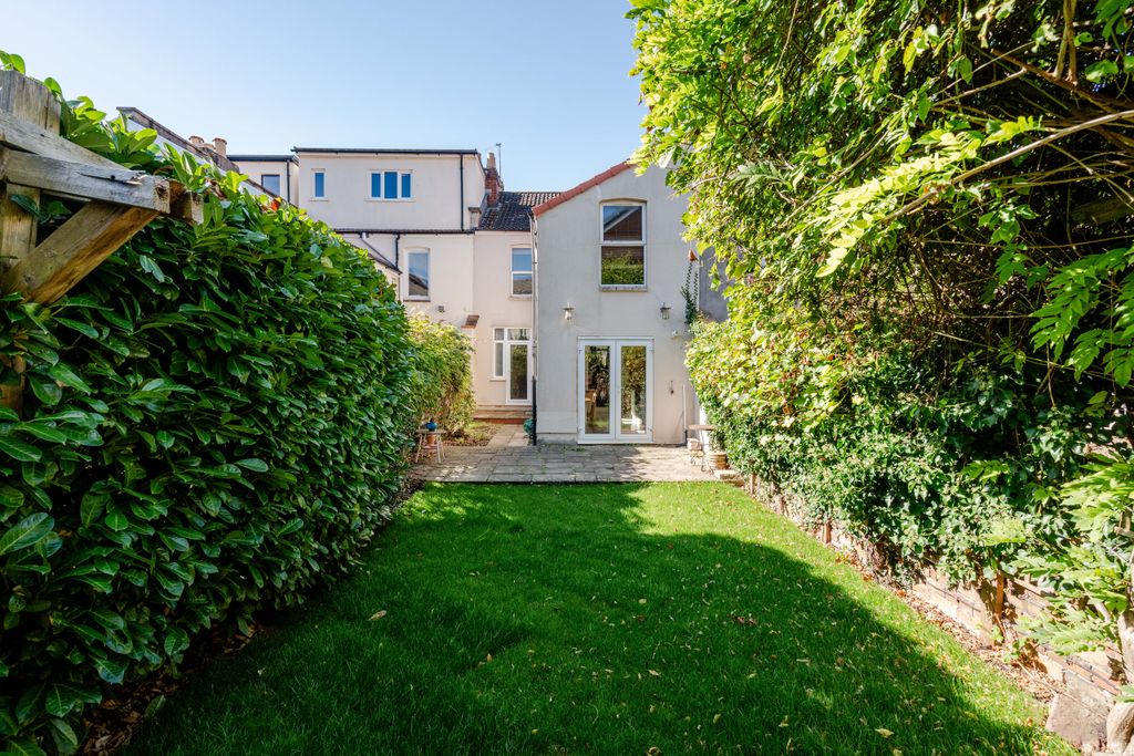 Property photo 1 of 21 3