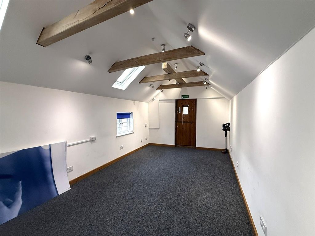 Property photo 3 of 8 Img_1990.Jpeg