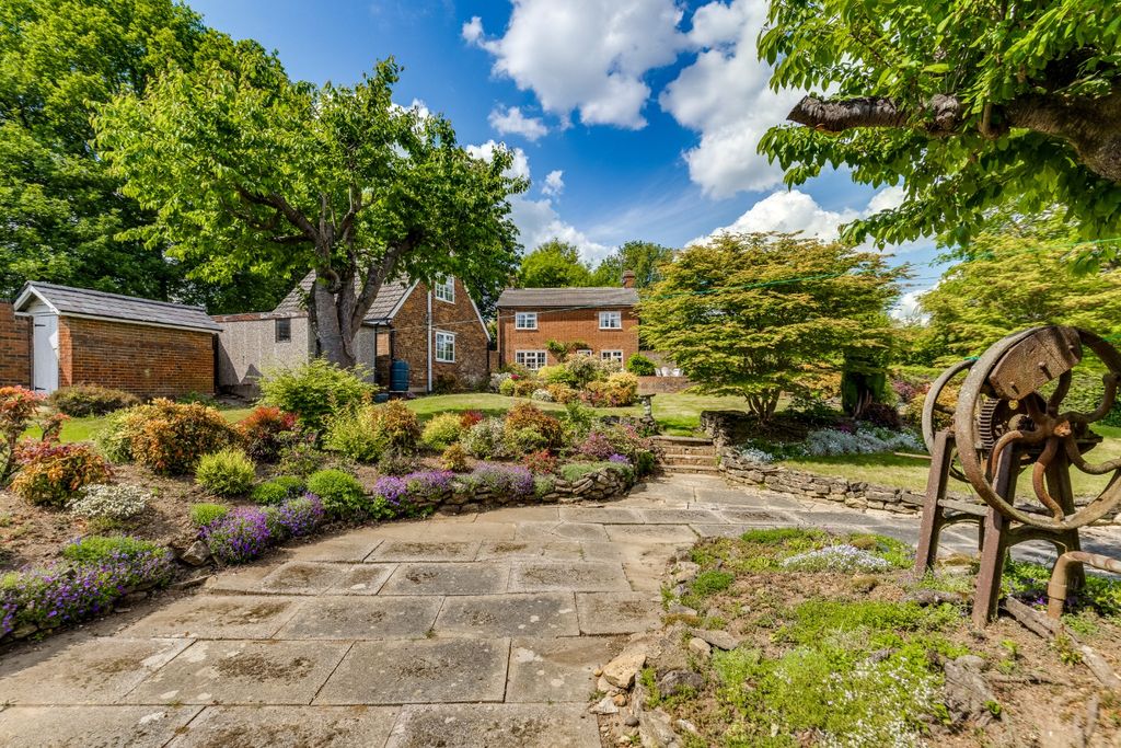 Property photo 1 of 30 4172571