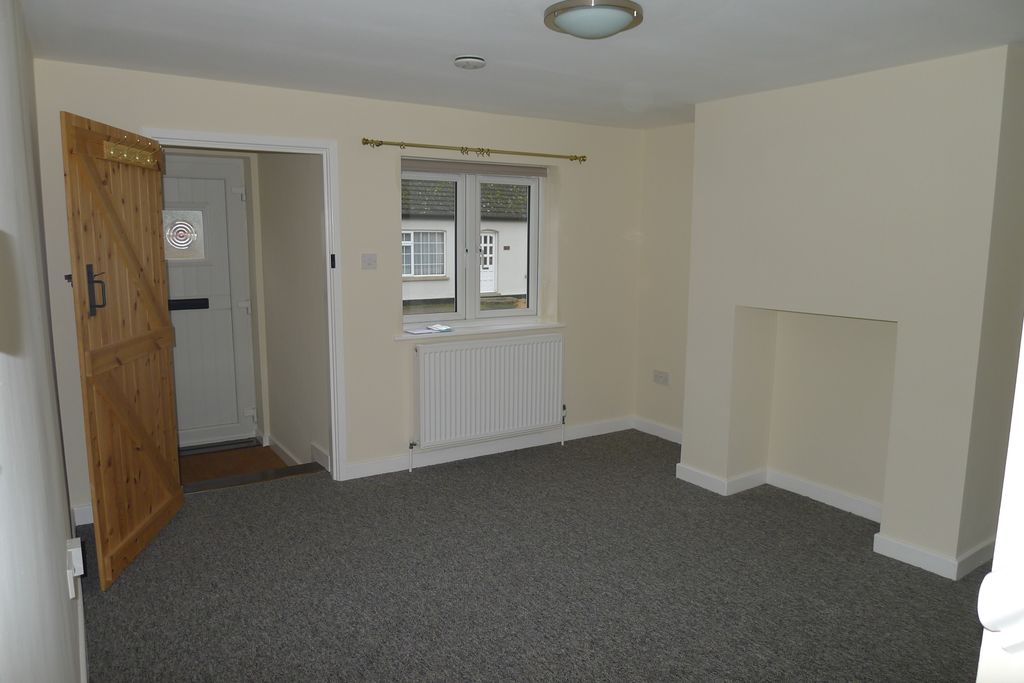 Property photo 2 of 14 Living Room