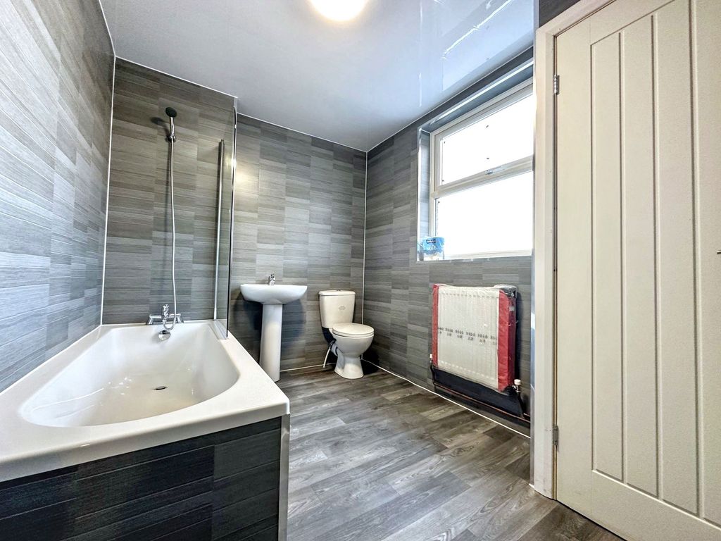 Property photo 2 of 2