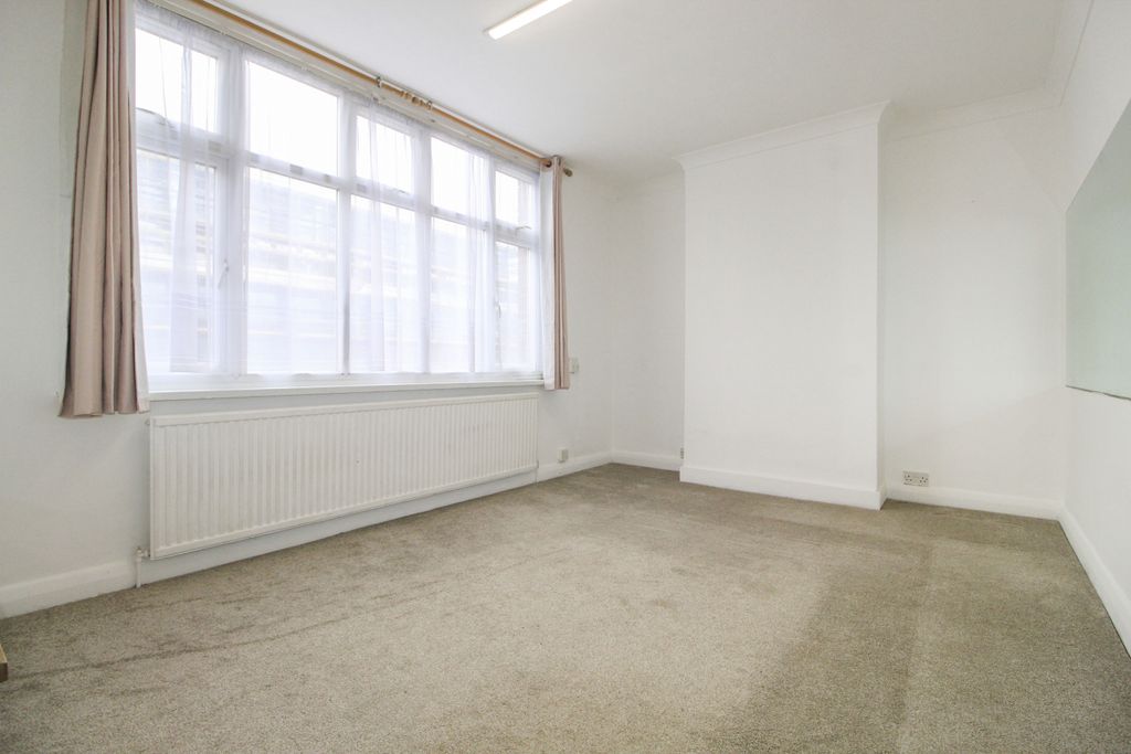 Property photo 3 of 23 Gallery