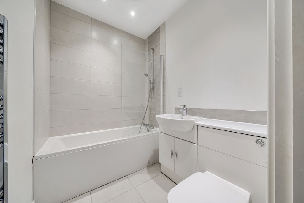 Property photo 3 of 17 3-6A030Badba5Aa-1...