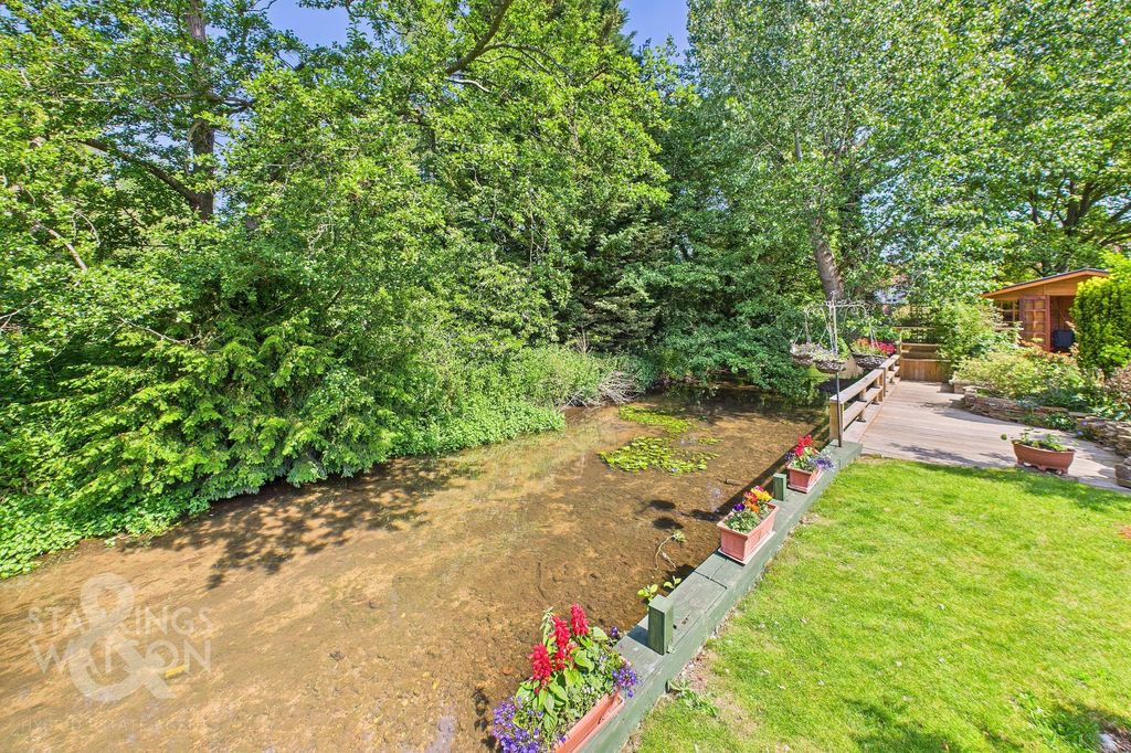 Property photo 3 of 31