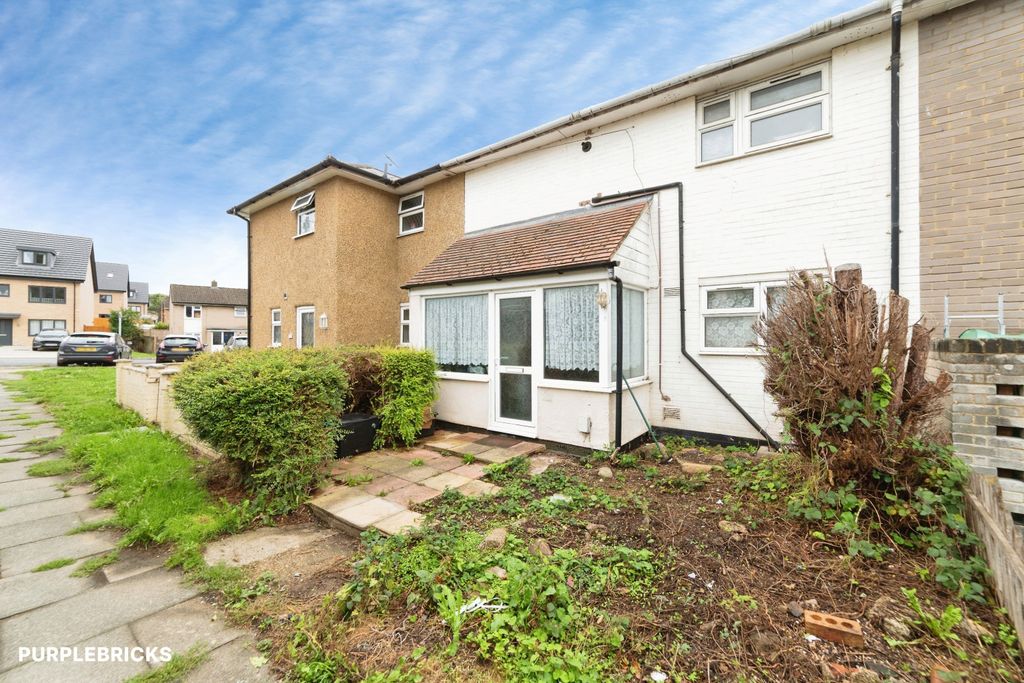 Property photo 2 of 23