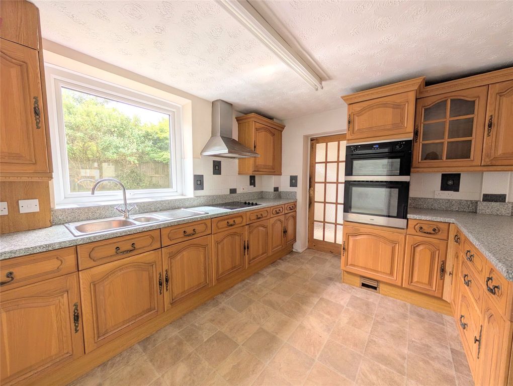 Property photo 3 of 27 Picture No. 04