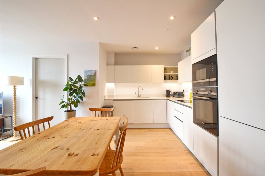 Property photo 2 of 18 Picture No. 02