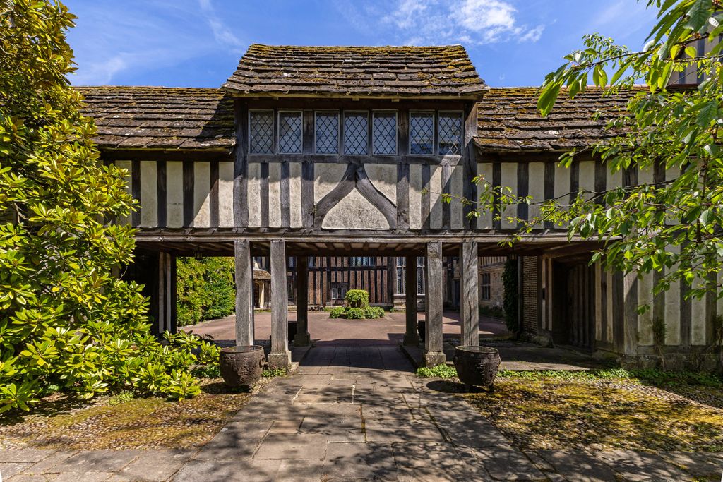 Additional image 4 of 17 bed property for saleHollow Lane, Dormansland, East Grinstead, Surrey RH19