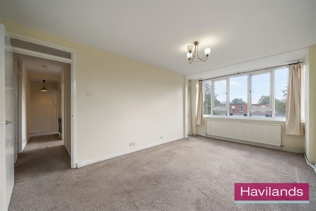 Property photo 3 of 12 Ashbourne Court-7.Jpg