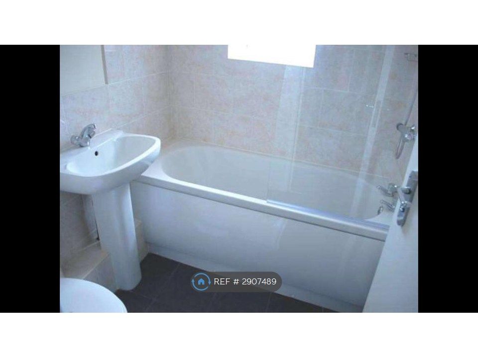 Property photo 3 of 3