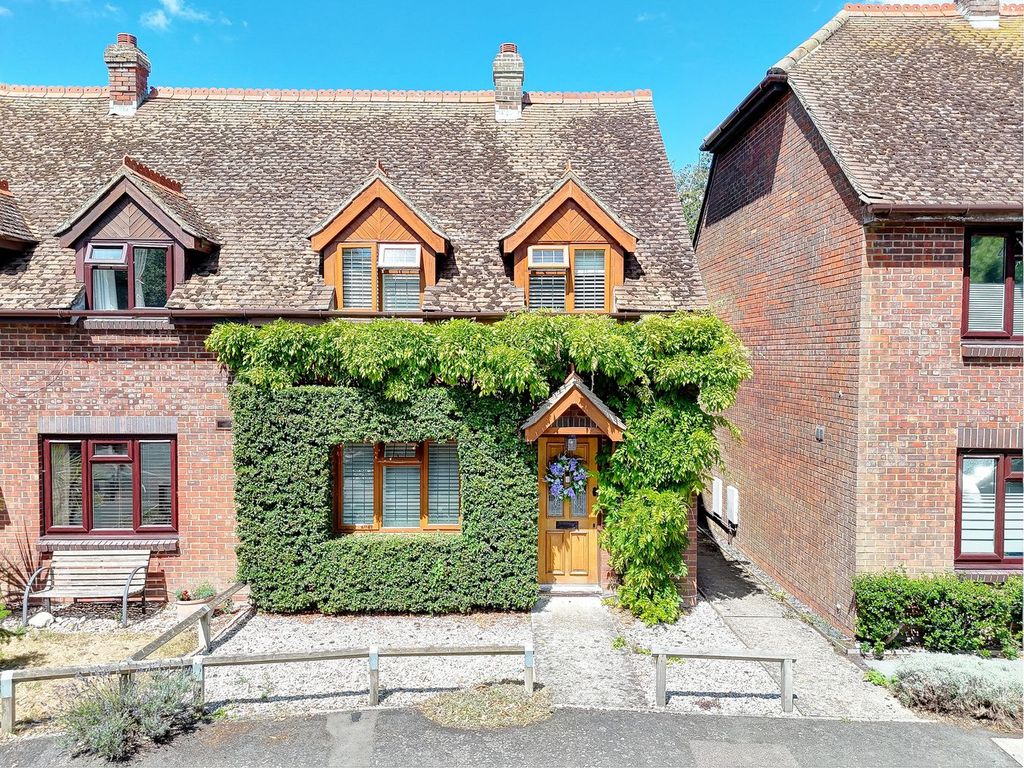 3 bed semi-detached house for saleHigh Street, Pevensey BN24