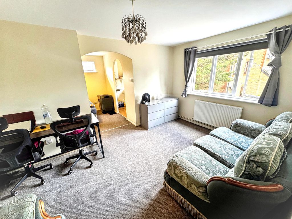 Property photo 3 of 14