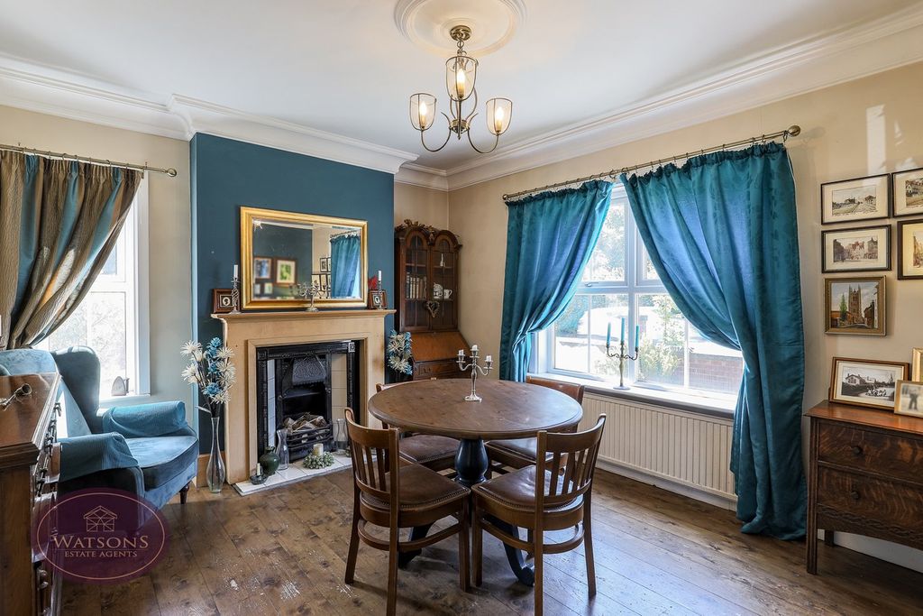Property photo 3 of 32