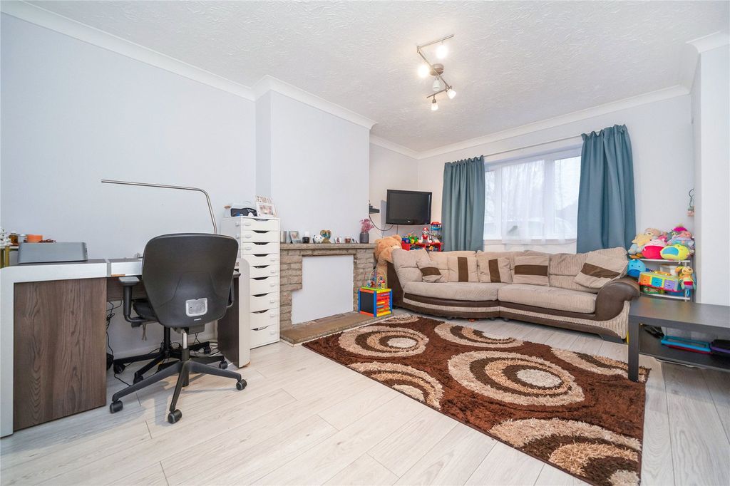 Property photo 2 of 17 Picture No. 02