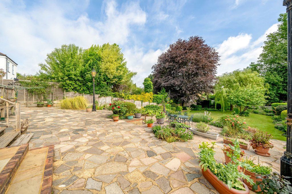 Property photo 2 of 34 Picture No. 28