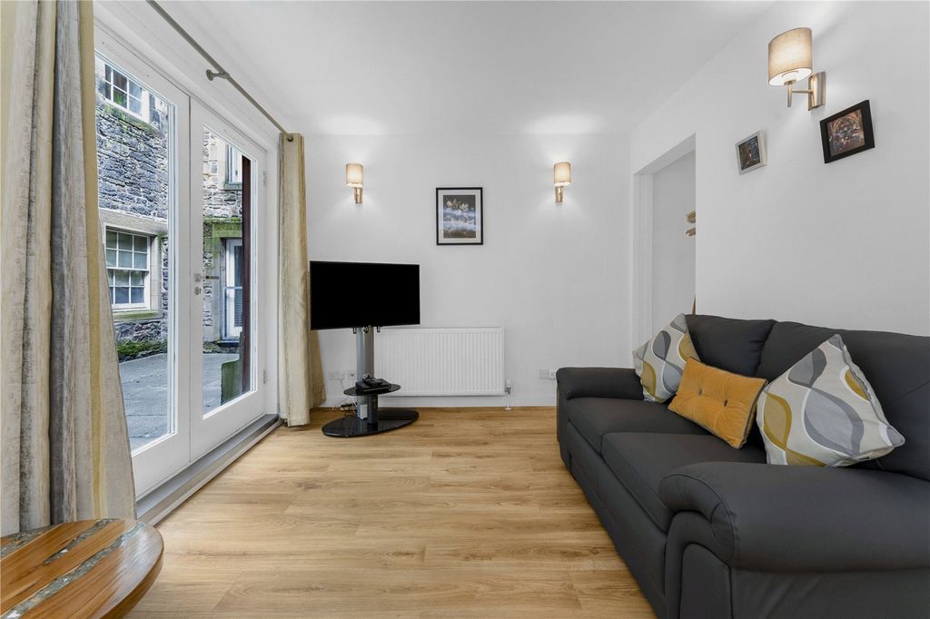 Property photo 2 of 9 Picture No. 03