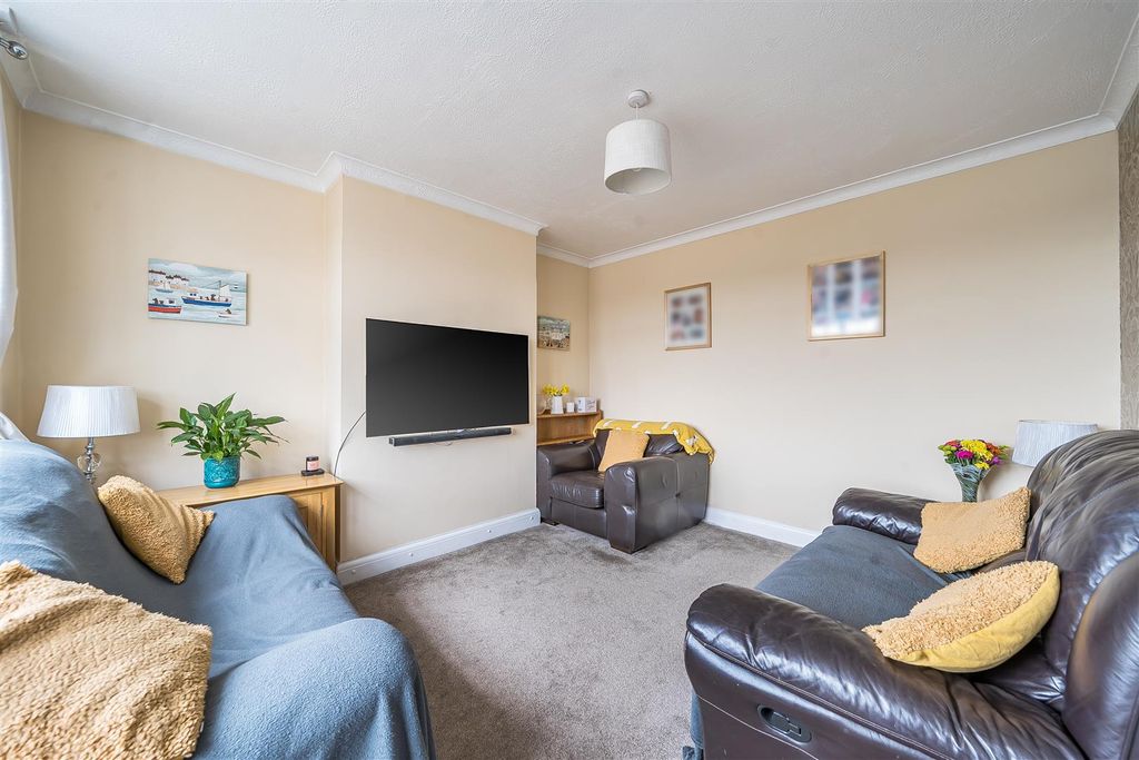 Property photo 3 of 23 For Sale By Aspire Residential | Acacia Avenue