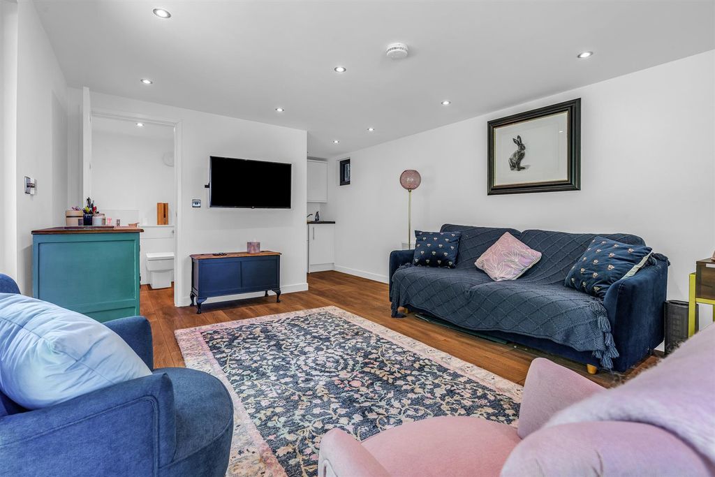 Additional image 22 of 5 bed detached house for saleBullocks Lane, Hertford SG13