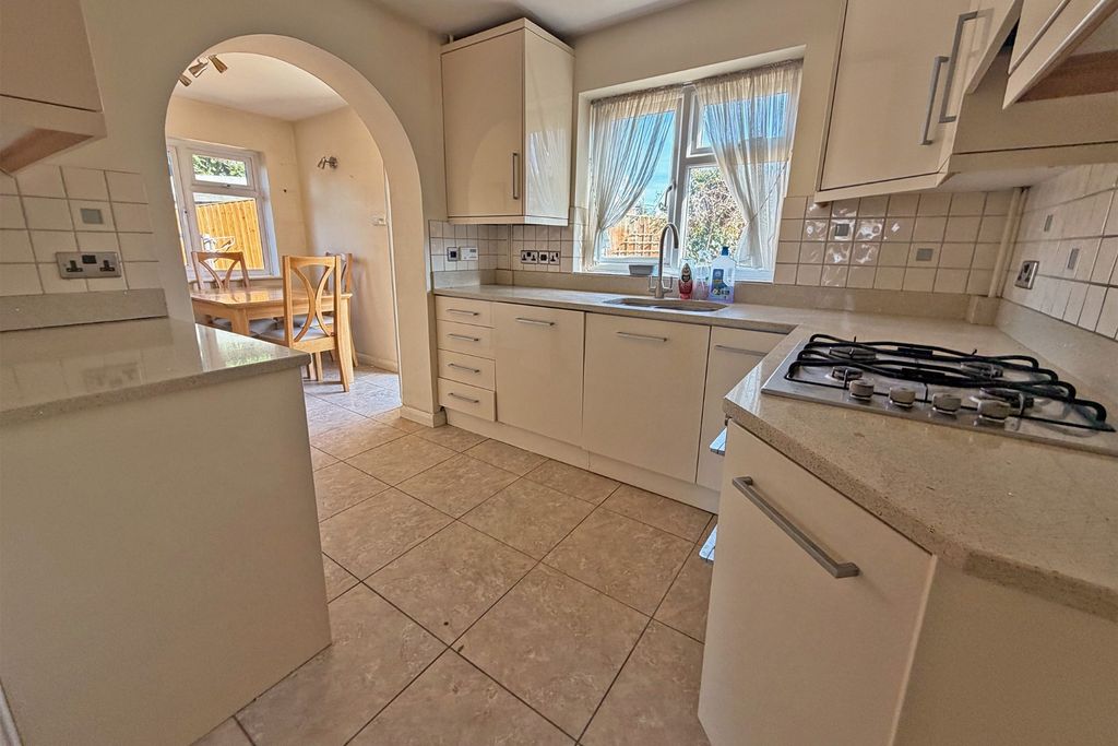 Property photo 2 of 12 4971274