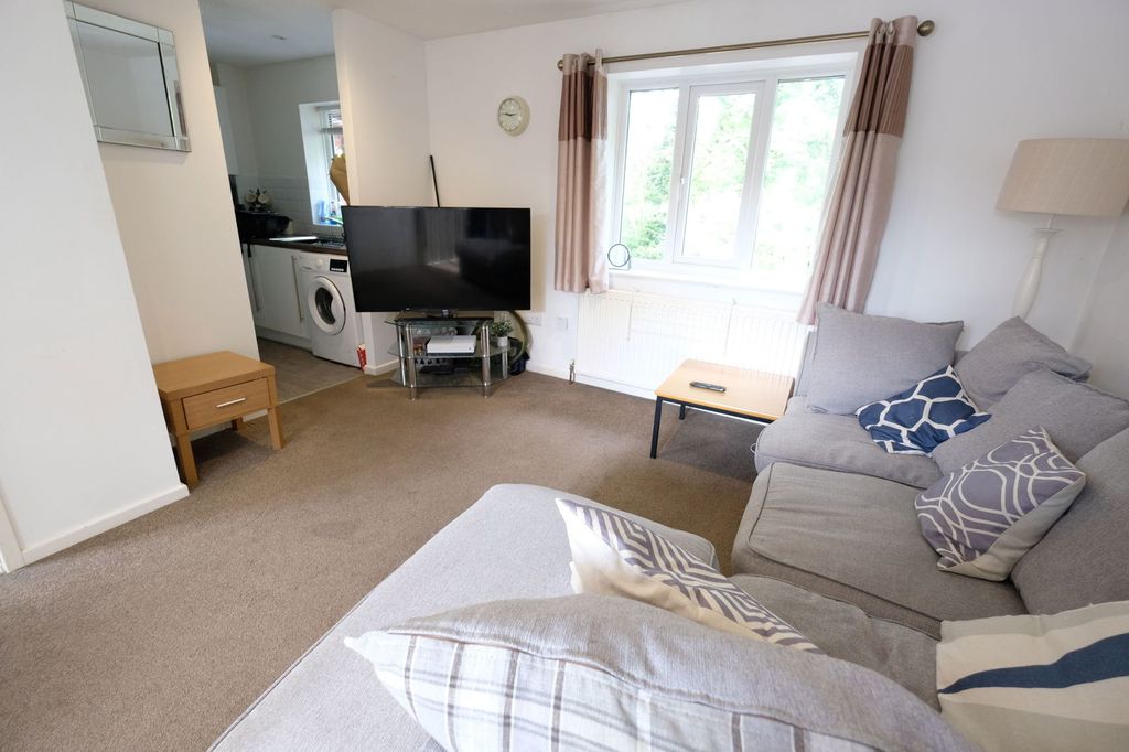 Property photo 3 of 9