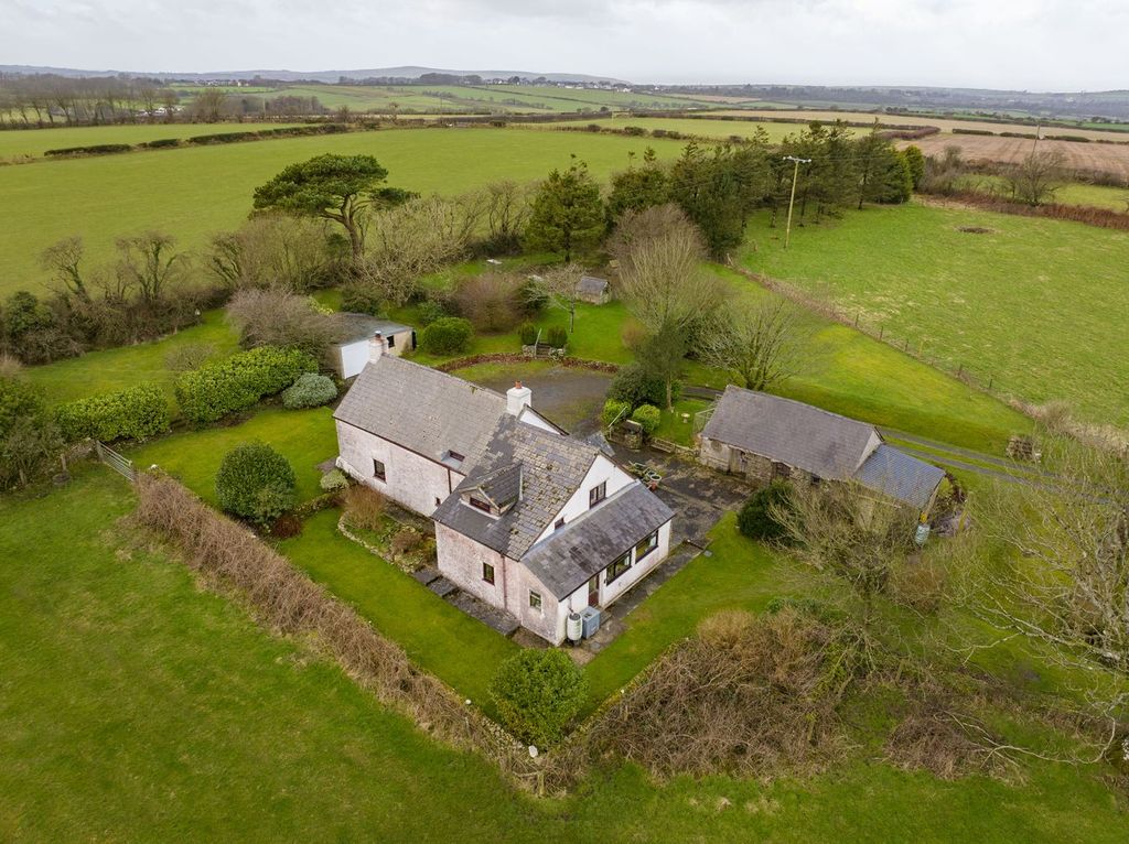 Property photo 1 of 64