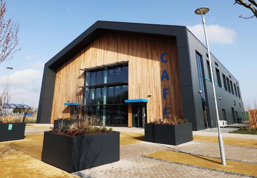 Property photo 1 of 9 Skylark External .Jpg