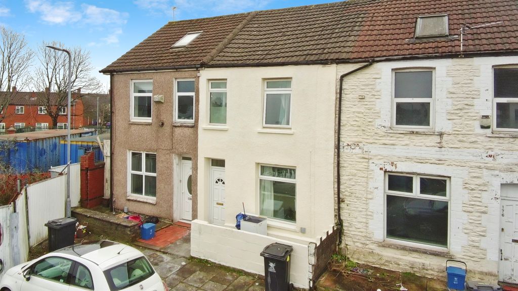Property photo 1 of 17