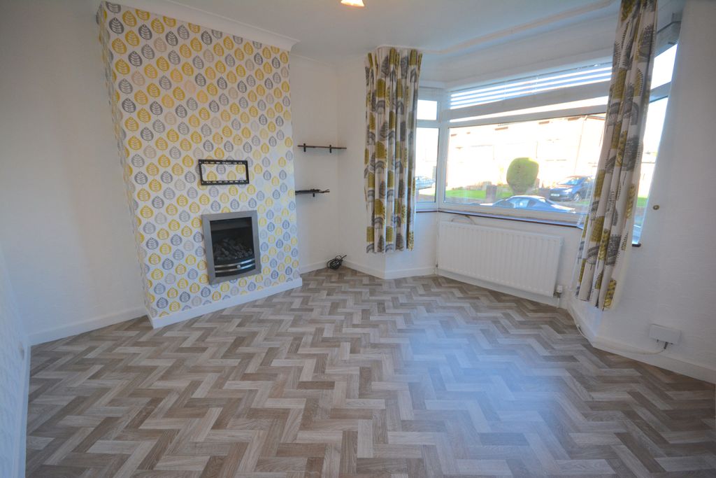 Property photo 3 of 15 Living Room