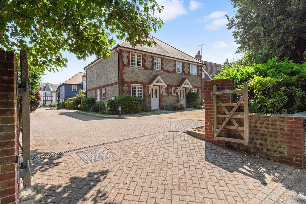 Property photo 1 of 14 1 Oaklands-015.Jpg