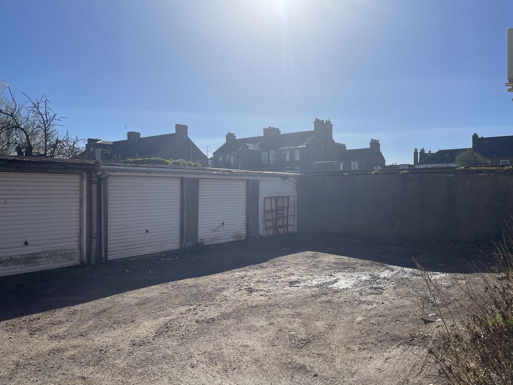 Property photo 2 of 3