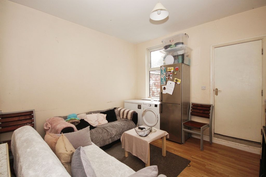 Property photo 2 of 13