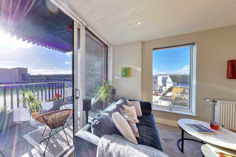 Property photo 3 of 20 3 Lounge And Balcony.Jpg