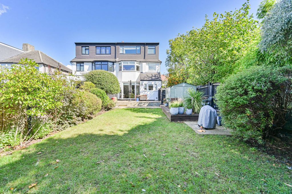 Property photo 3 of 25