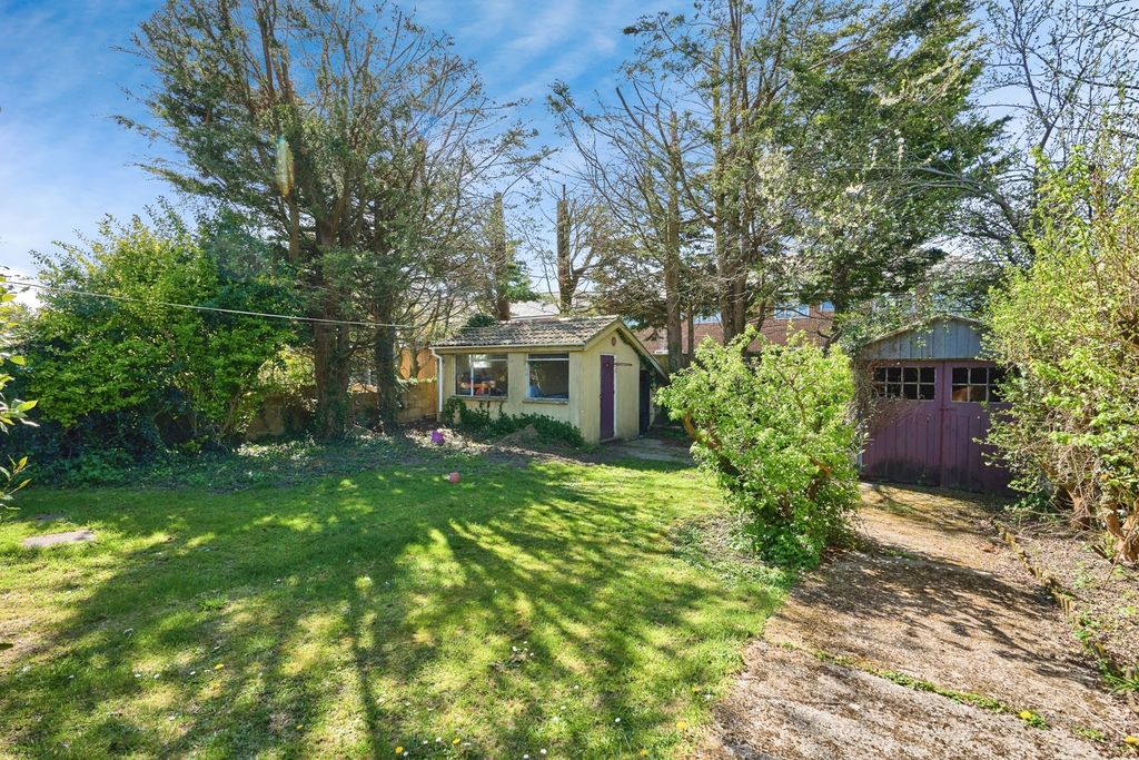 Property photo 2 of 17 Photo