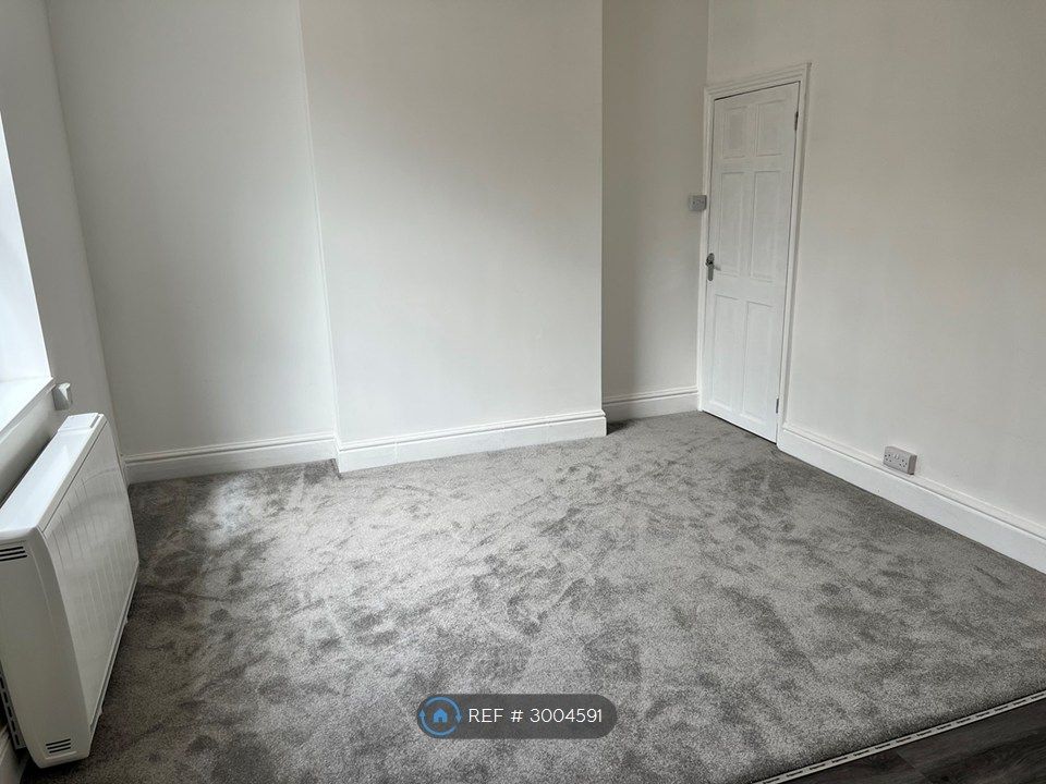 Property photo 3 of 10 Lounge