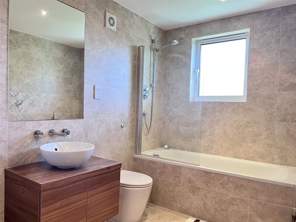 Additional image 6 of 1 bed flat for saleAtlantic House, Ayton Drive, Castletown, Portland DT5