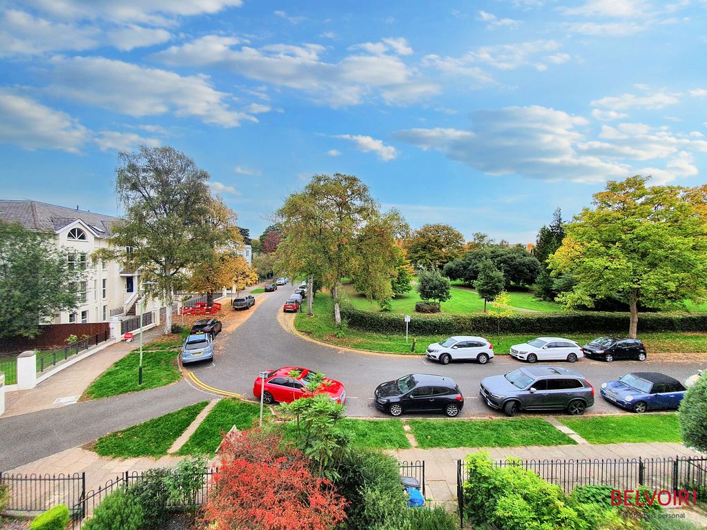 Property photo 2 of 21