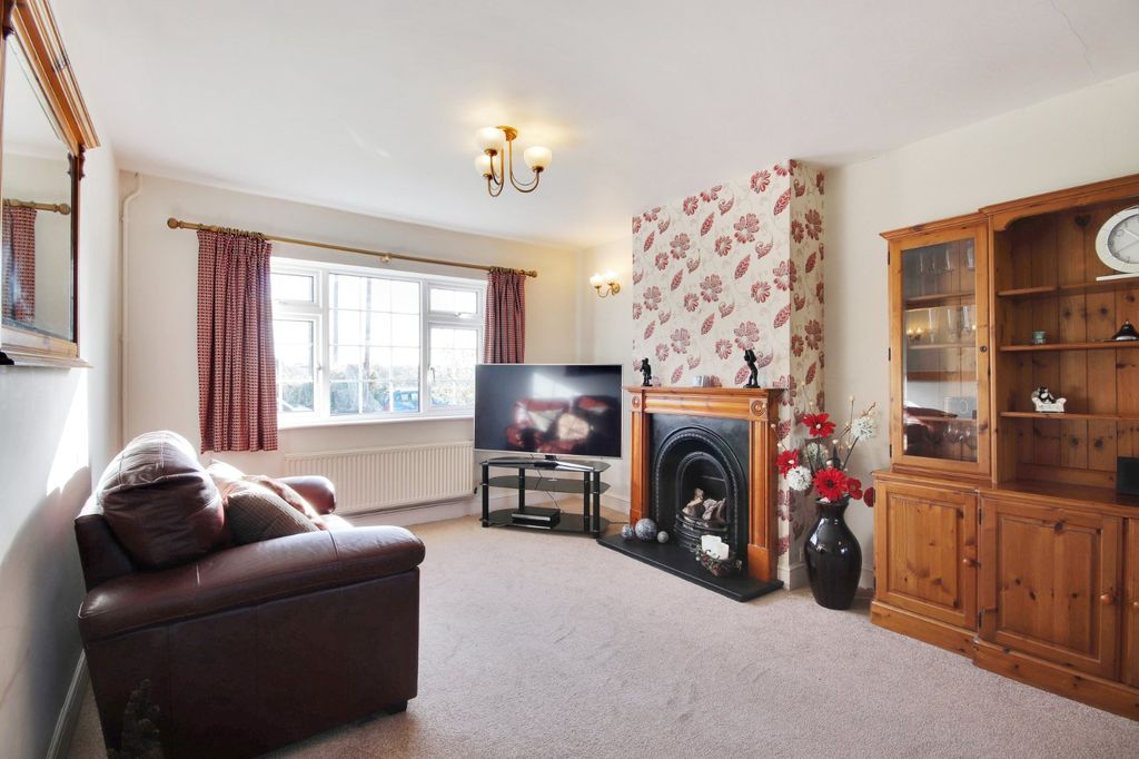 Property photo 2 of 14 Sitting Room