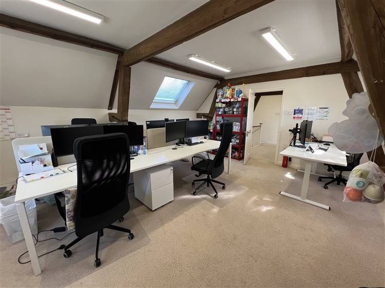 Property photo 3 of 11