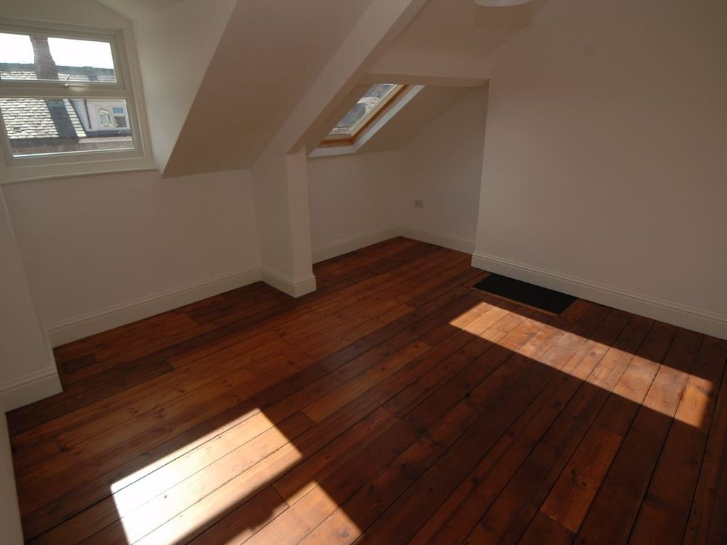 Property photo 3 of 4