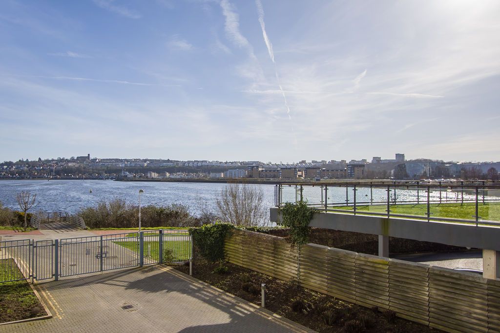 Property photo 1 of 16 Photo 16