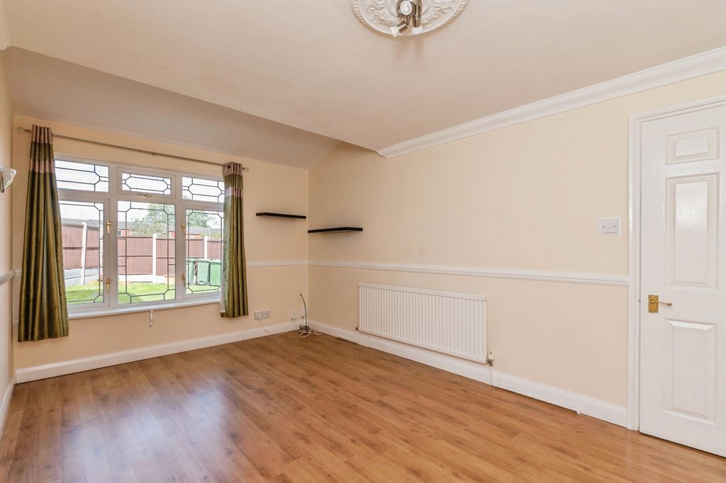 Property photo 3 of 17 Photo