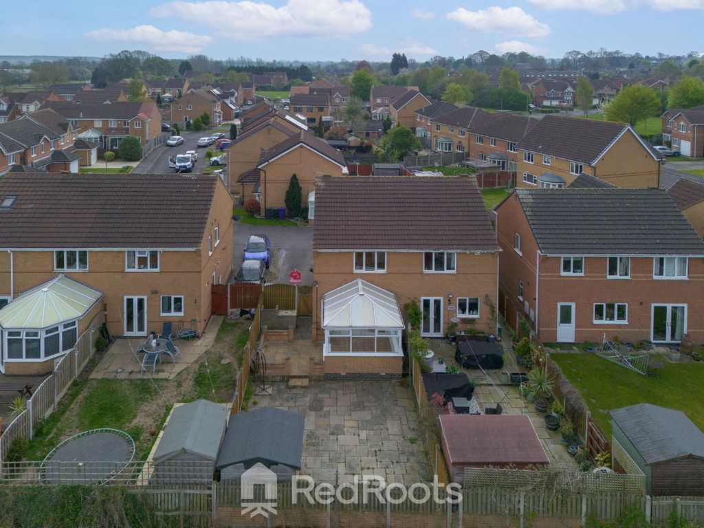 Property photo 3 of 28 4101557