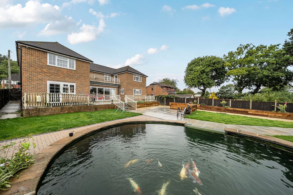 Property photo 2 of 23 Rear Garden